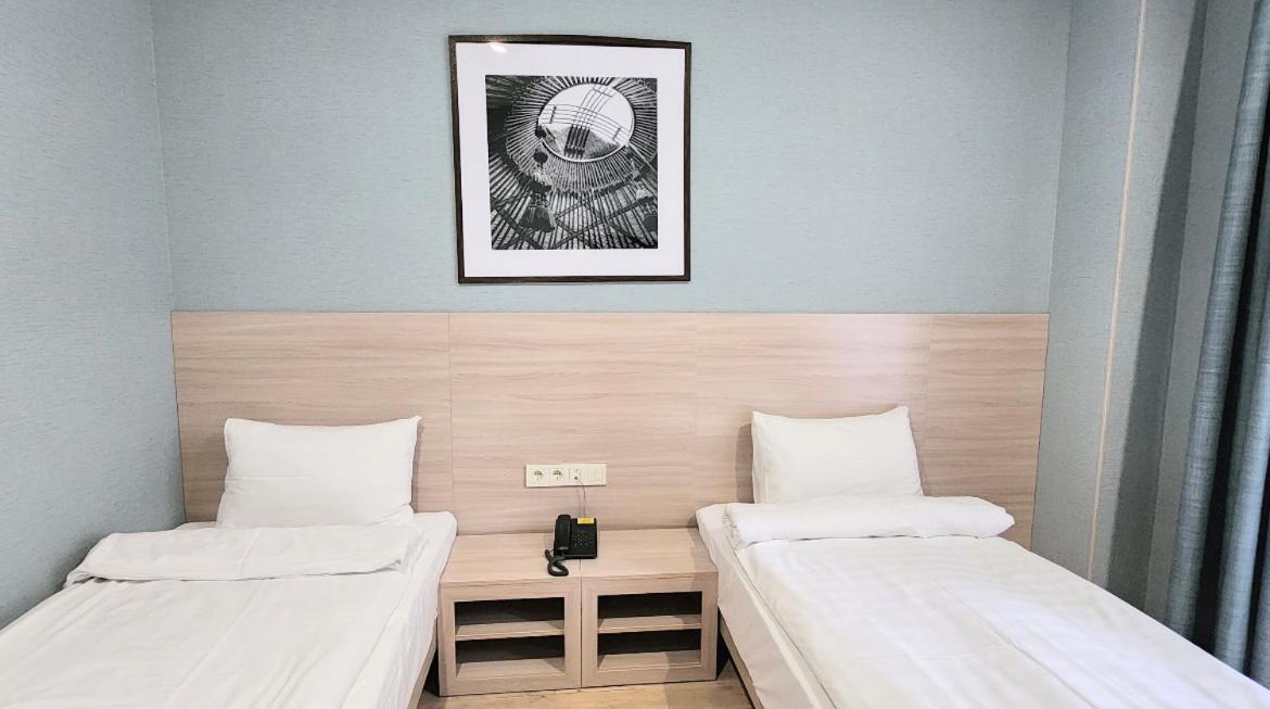 Resident Hotel Gogol Almaty Exterior foto