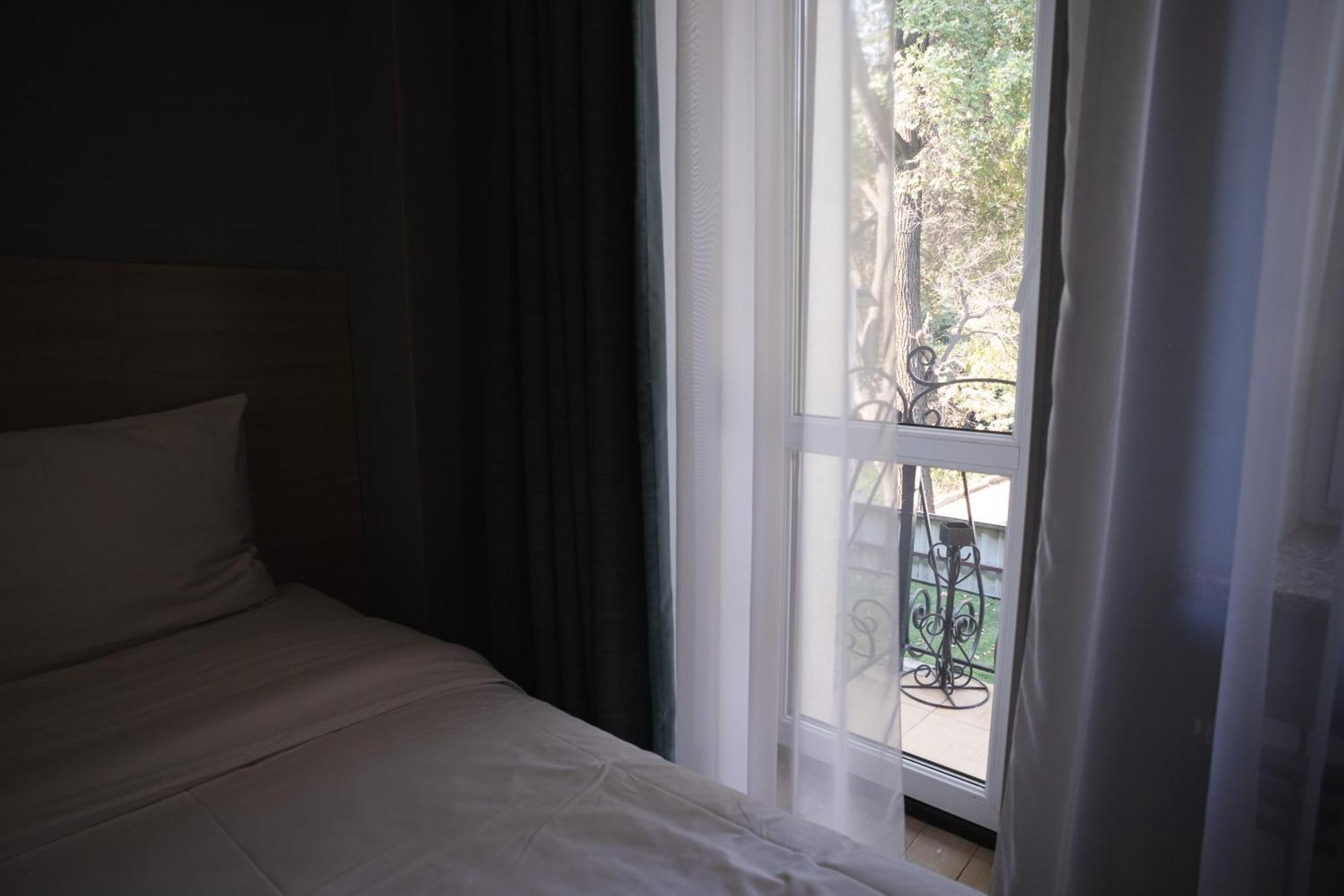Resident Hotel Gogol Almaty Exterior foto